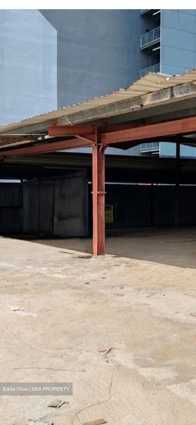Mobil Service Station (D19), Warehouse #533901571